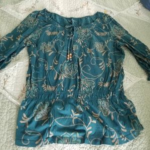 Quarter sleeve shirt